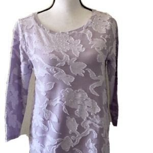 Loft textured appliqué lavender 💜 and ivory top